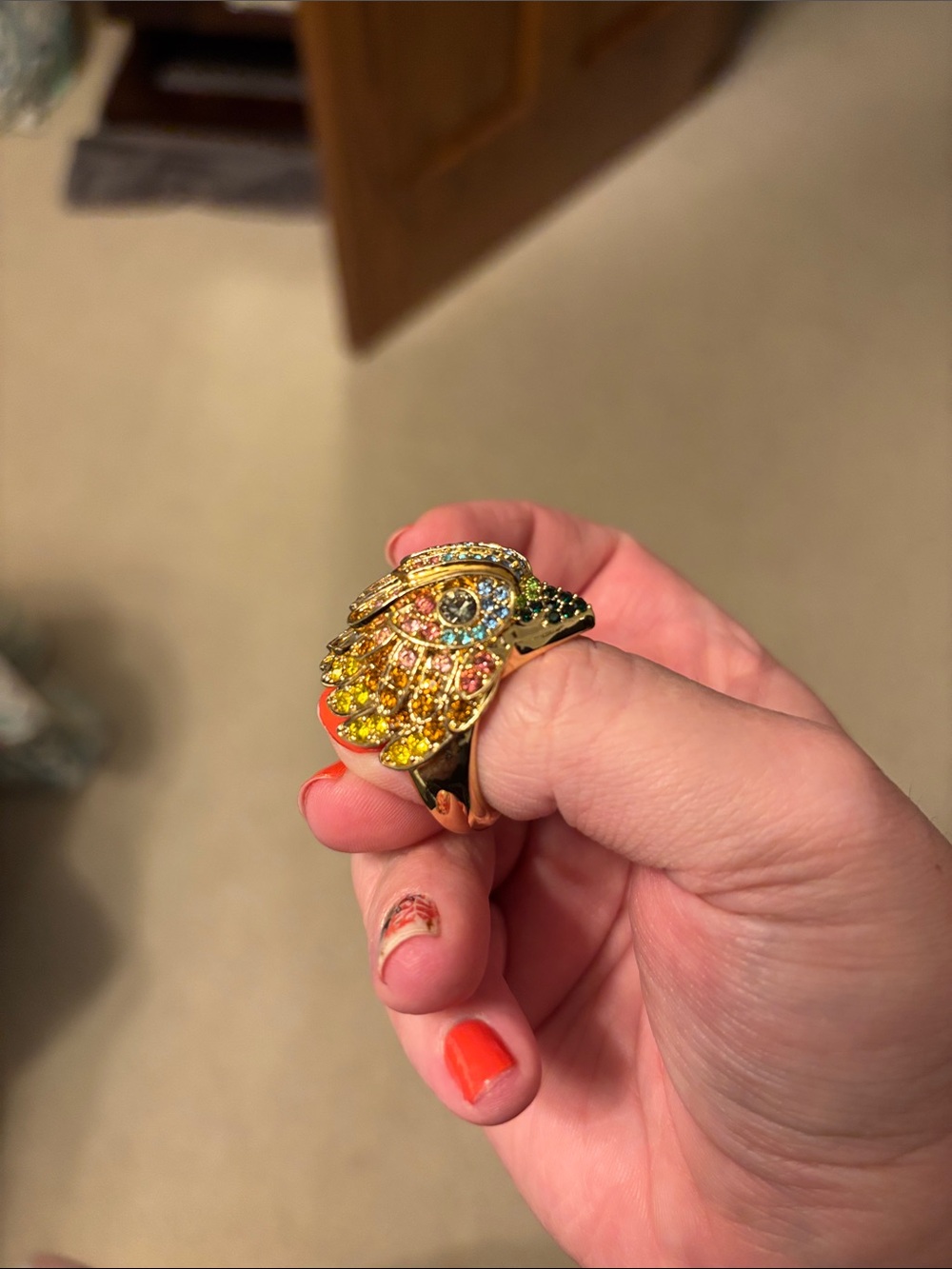 Kurt Geiger Multicolored Vibrant Eagle Crystal Ring Size 9 - Picture 5 of 8